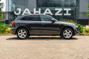 Audi Q5 2.0T Premium AWD quattro 2016 Gray