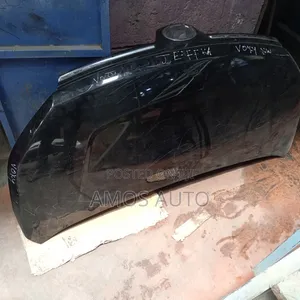 Voxy 2015 Bonnet