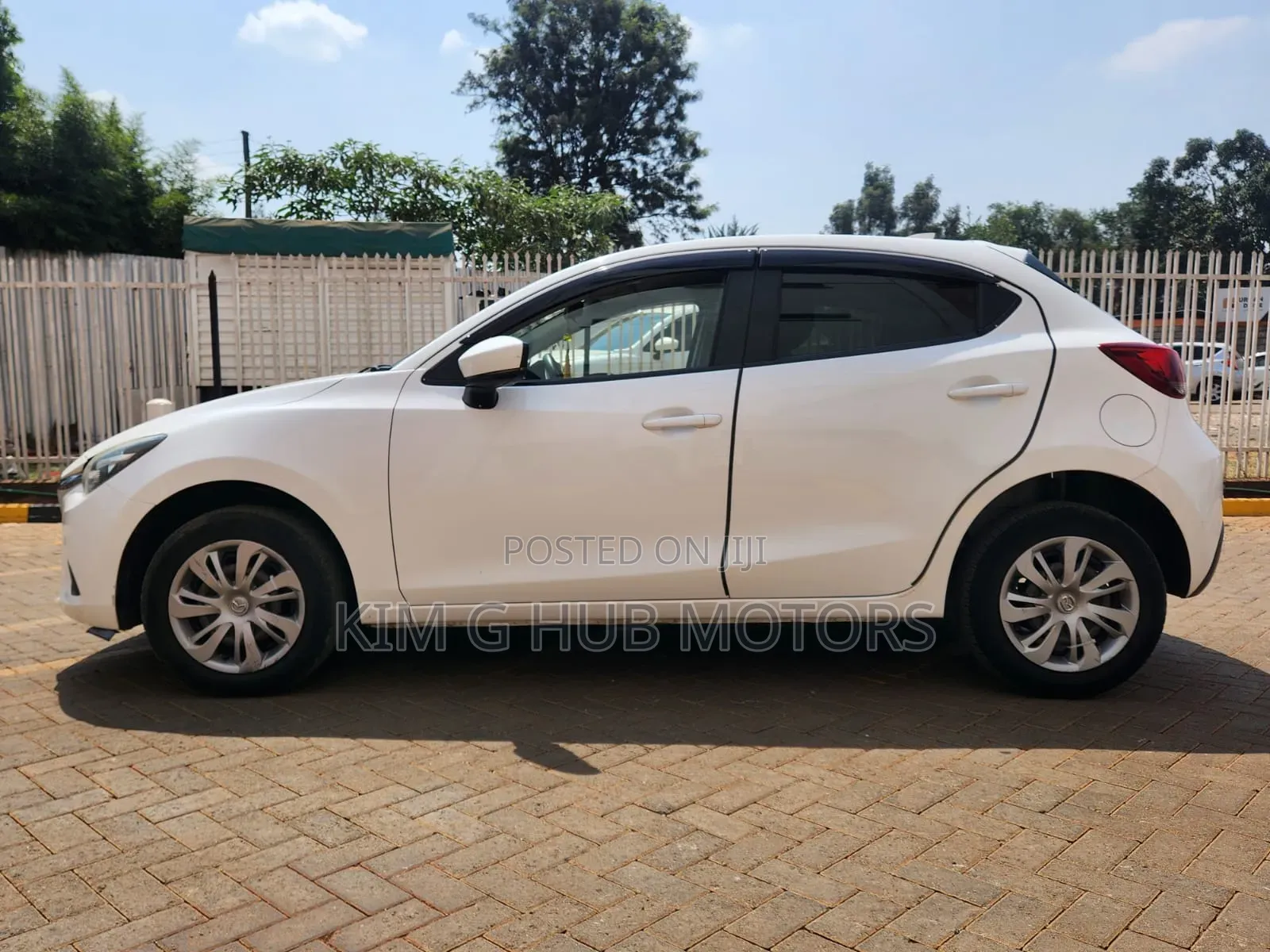 Mazda Demio 2018 Pearl