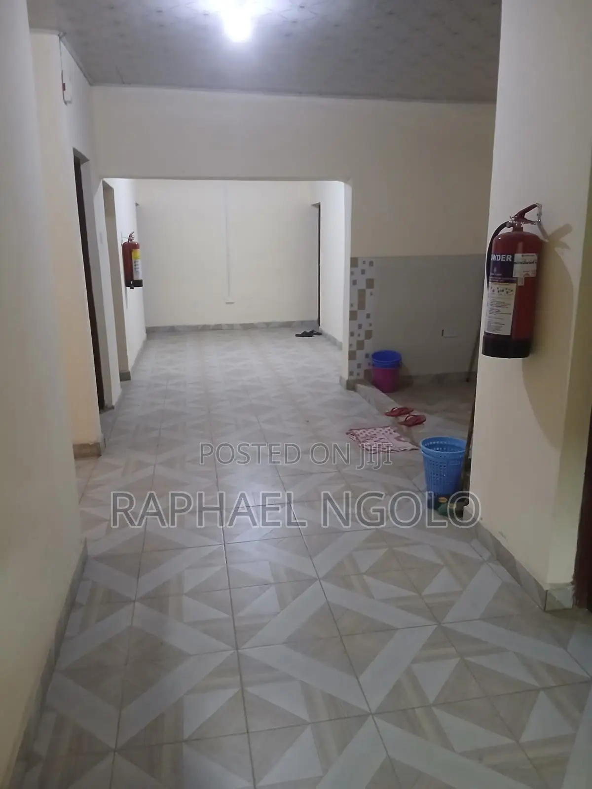 8bdrm Bungalow in Bombolulu for sale