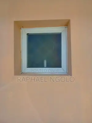 8bdrm Bungalow in Bombolulu for sale