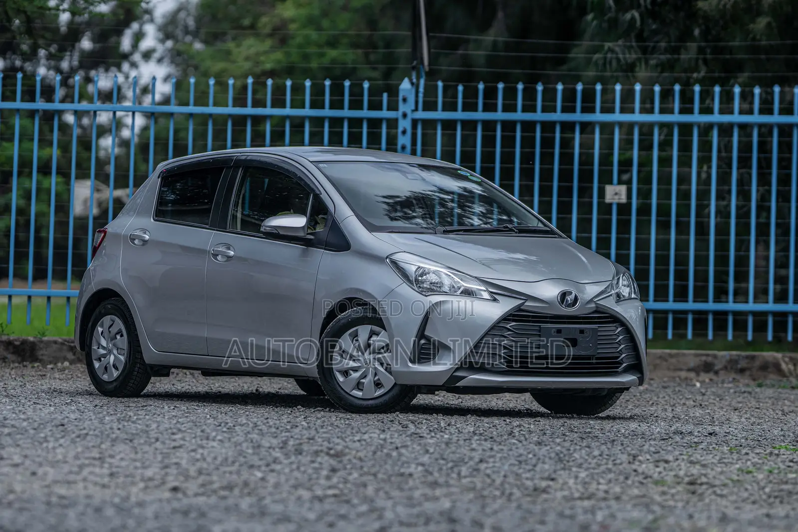 Toyota Vitz 1.0 FWD 5dr 2019 Silver
