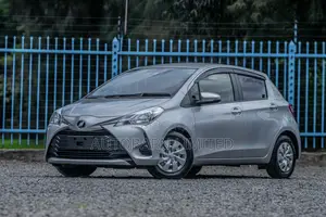 Toyota Vitz 1.0 FWD 5dr 2019 Silver