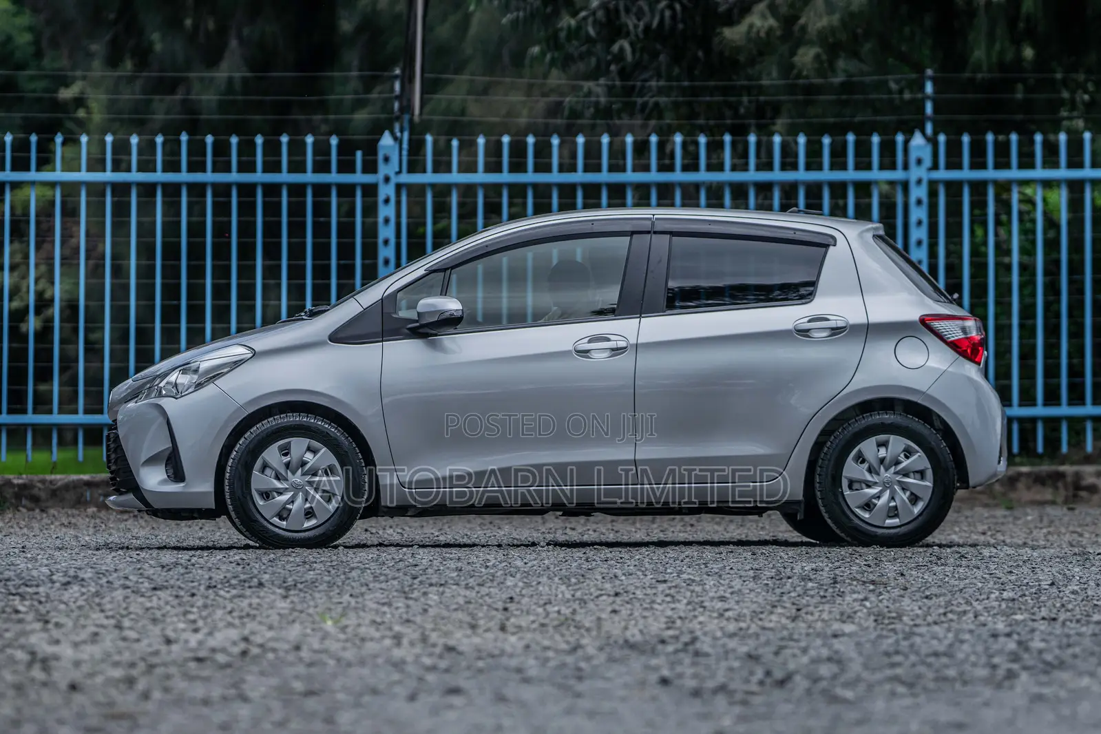 Toyota Vitz 1.0 FWD 5dr 2019 Silver