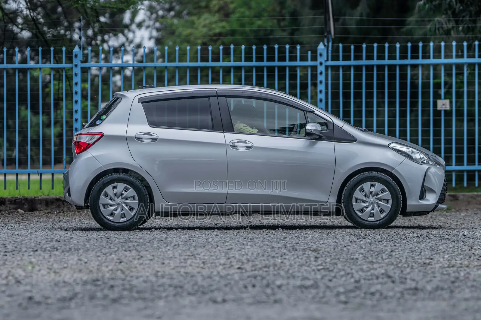 Toyota Vitz 1.0 FWD 5dr 2019 Silver
