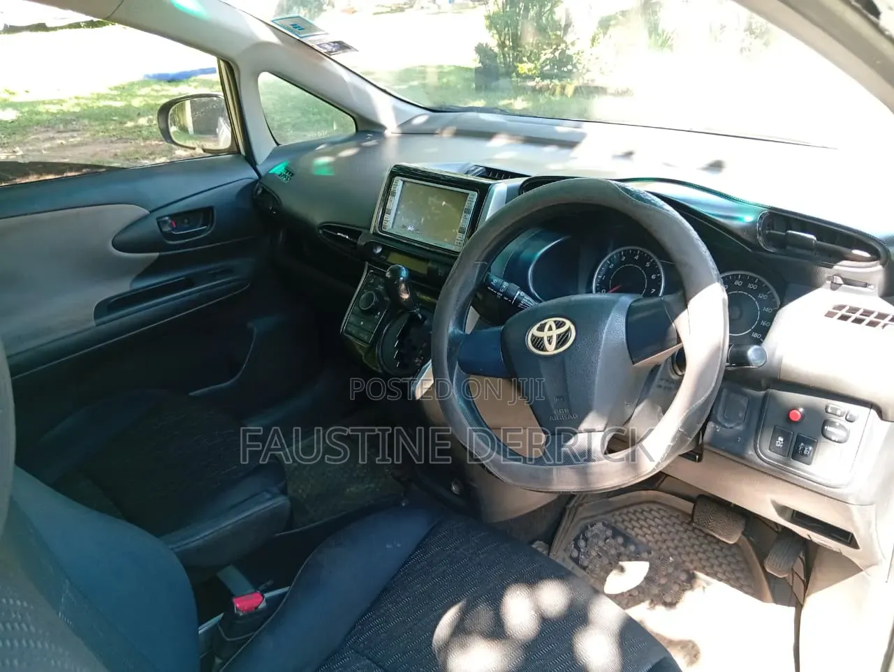 Toyota Wish 2011 White