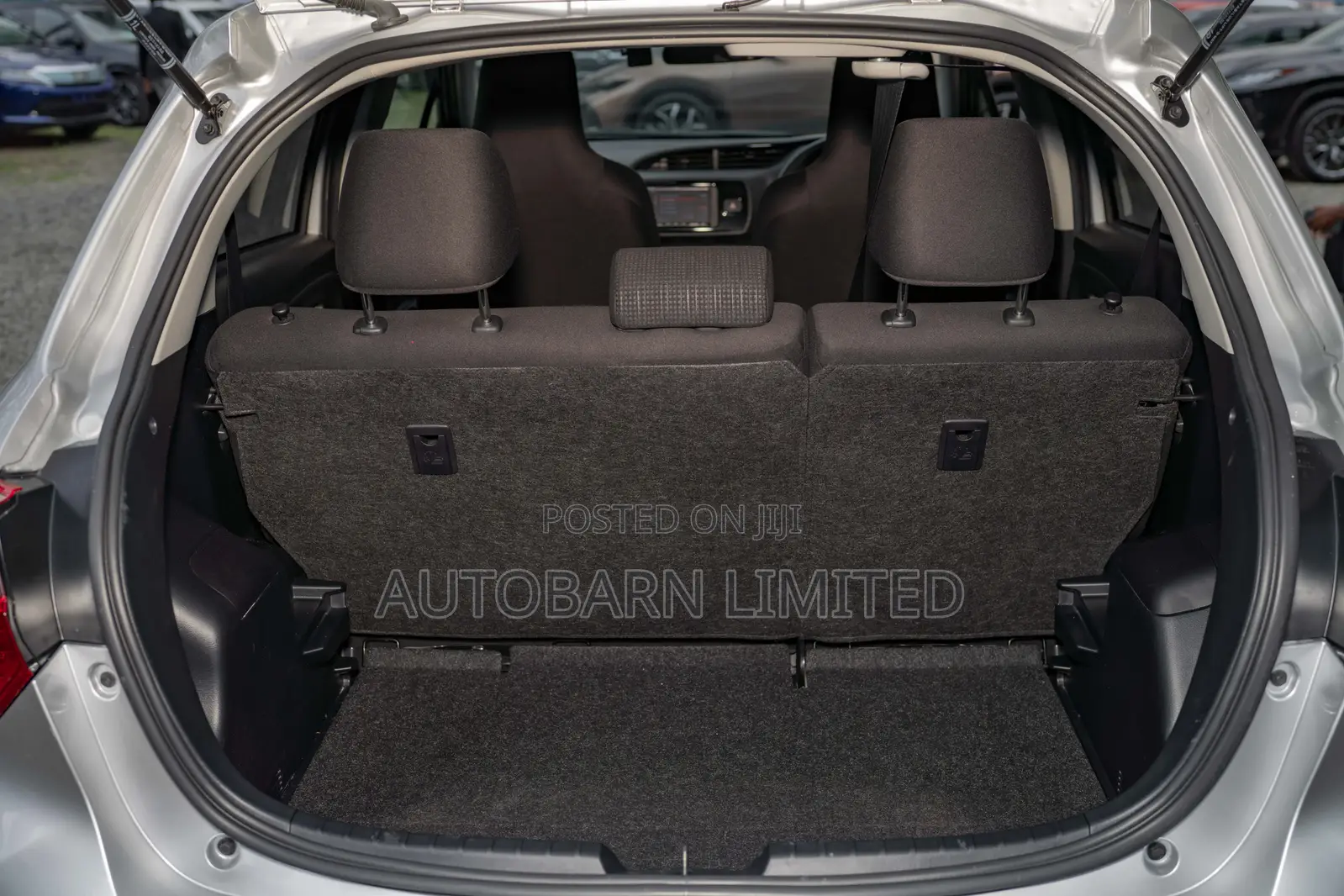 Toyota Vitz 1.0 FWD 5dr 2019 Silver