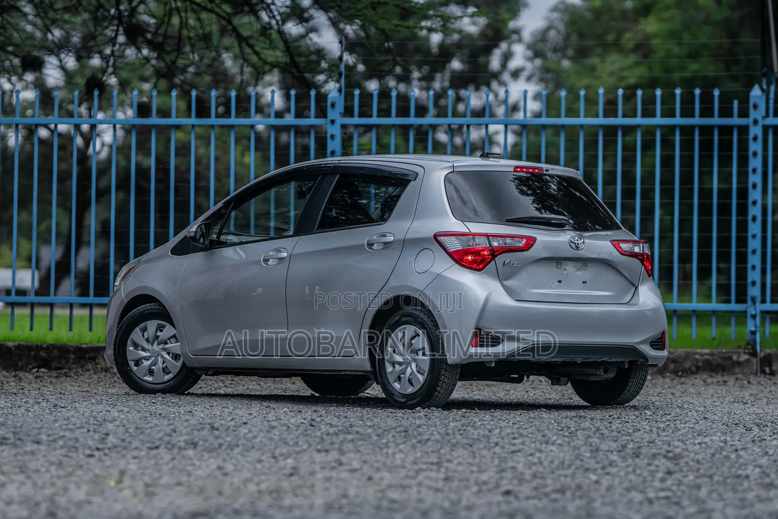 Toyota Vitz 1.0 FWD 5dr 2019 Silver