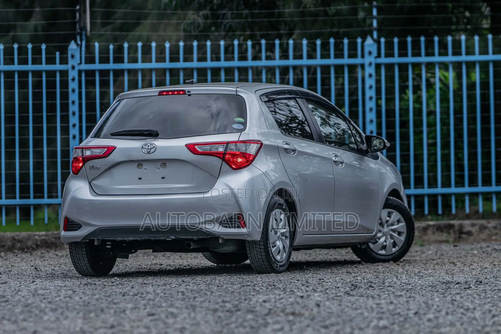 Toyota Vitz 1.0 FWD 5dr 2019 Silver