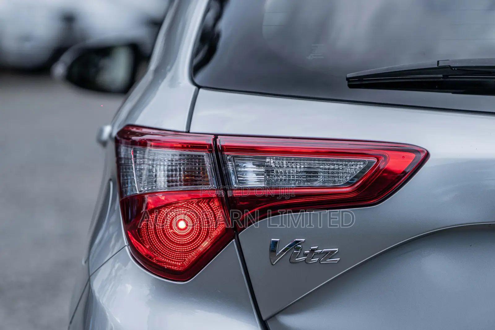Toyota Vitz 1.0 FWD 5dr 2019 Silver