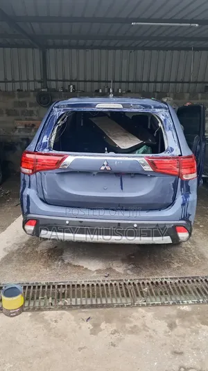 Motor Vehicle Windscreen