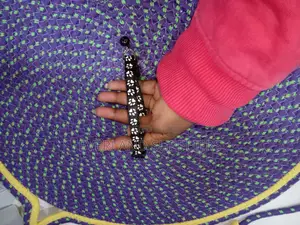 Medium Puppy Paw-Print Collar