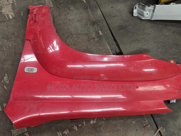 Prado 120 Wing - thumbnail 4