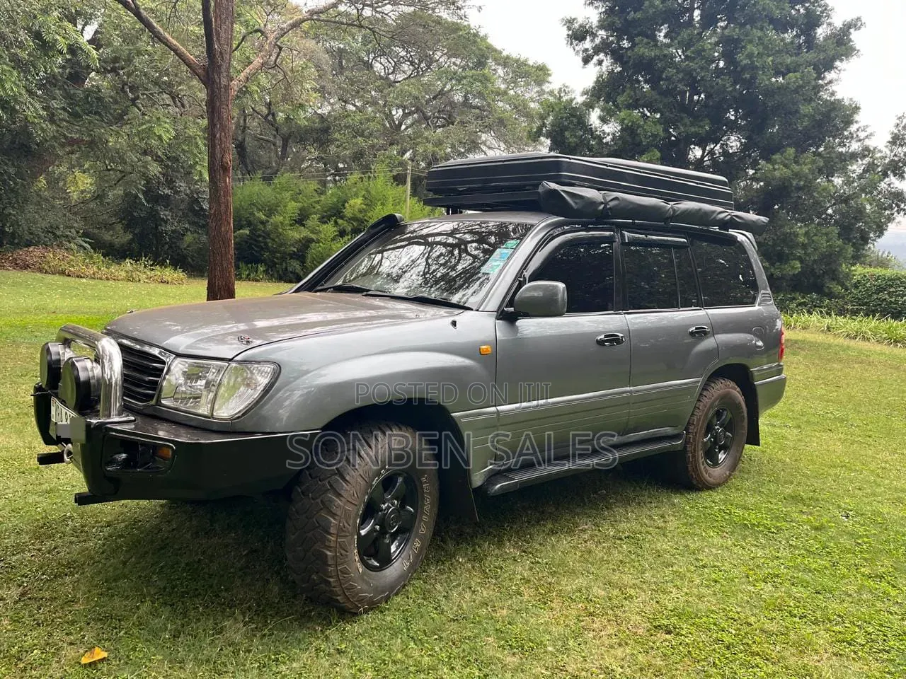 Toyota Land Cruiser 2001 Gray