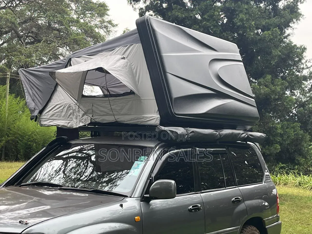 Toyota Land Cruiser 2001 Gray
