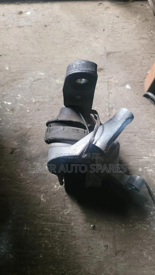 Engine Mount Volvo - thumbnail 2