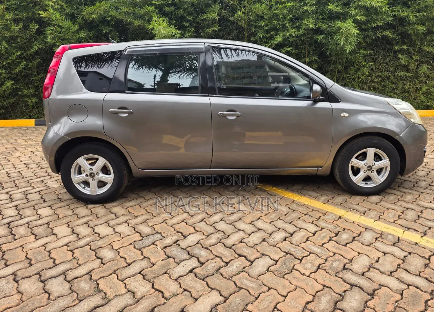 Nissan Note 2010 Gray