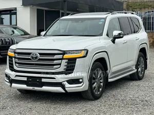 Toyota Land Cruiser 2023 White