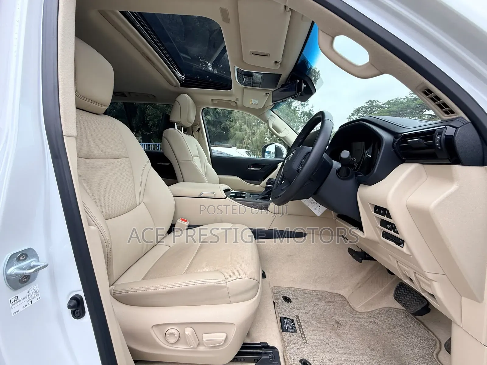 Toyota Land Cruiser 2023 White