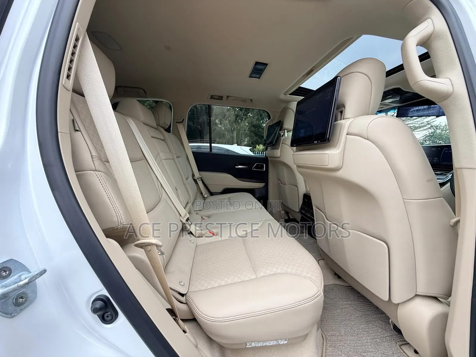 Toyota Land Cruiser 2023 White
