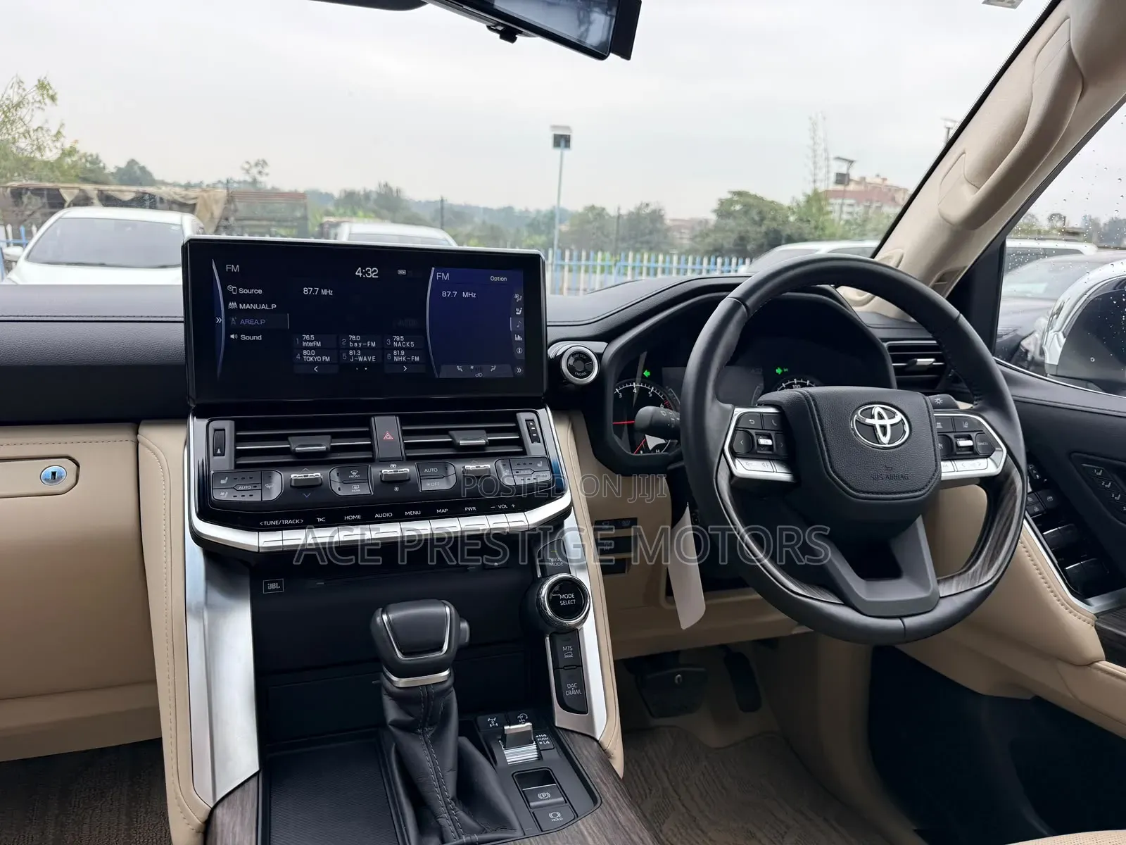 Toyota Land Cruiser 2023 White