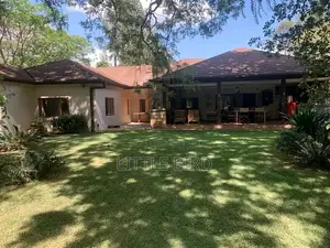 8bdrm Villa in Hardy for sale