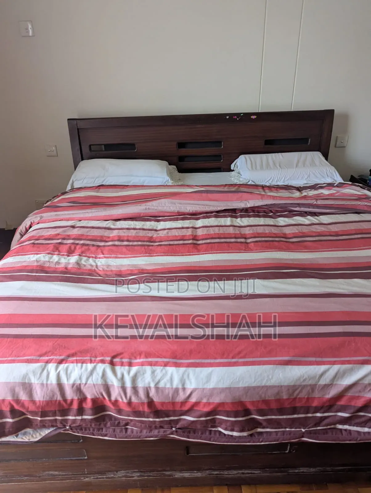 Elegant Solid Hard Wood 6x6 King Bed Frame (No Mattress)