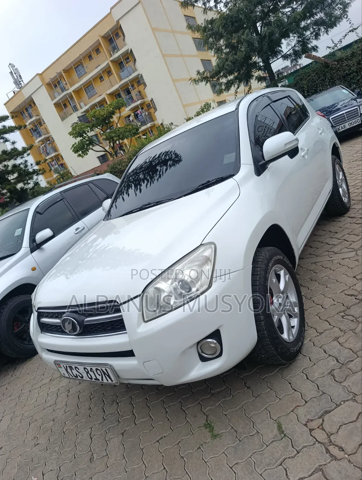 Toyota RAV4 2011 White