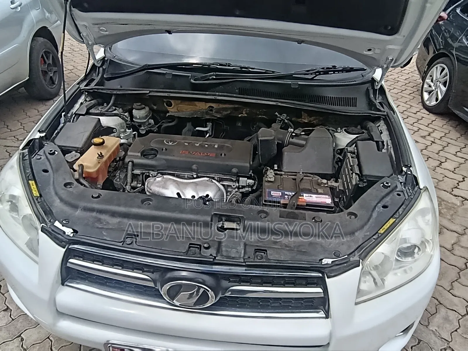 Toyota RAV4 2011 White