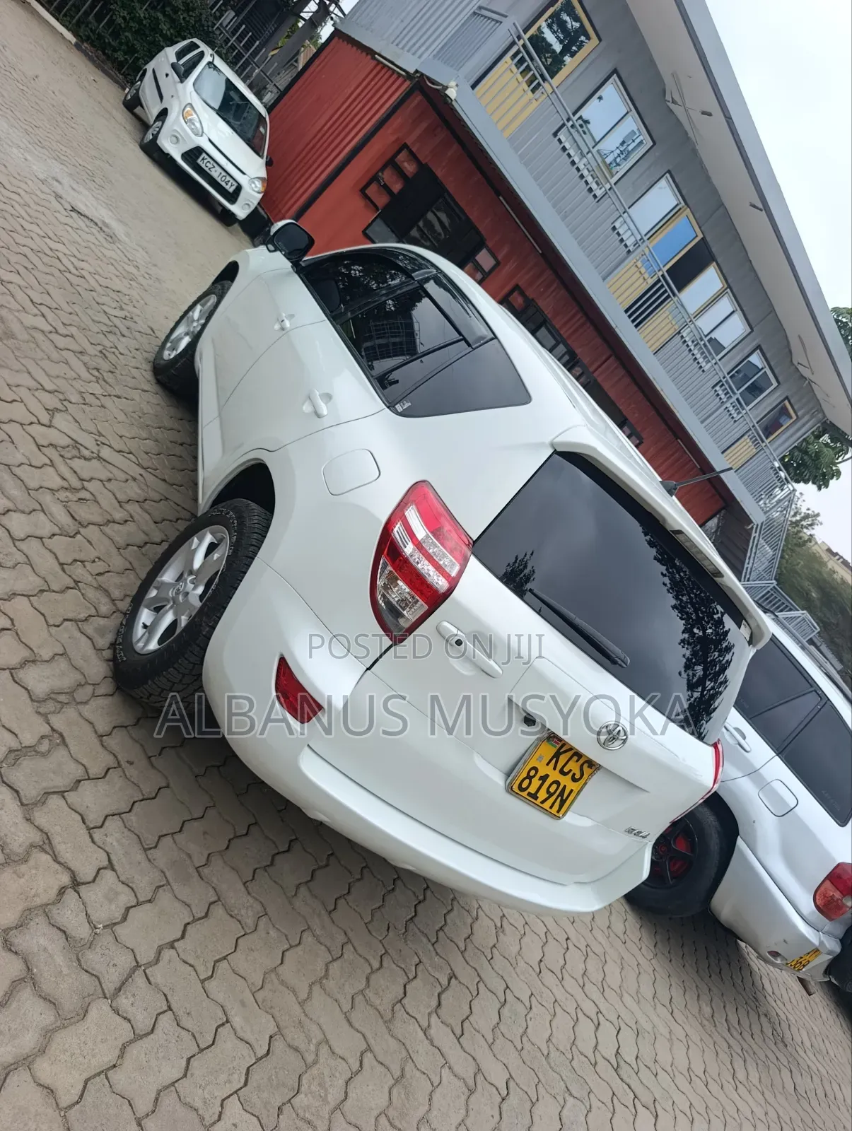 Toyota RAV4 2011 White