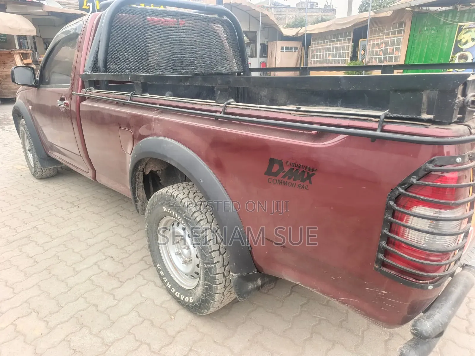 Isuzu D-MAX 2006 Red