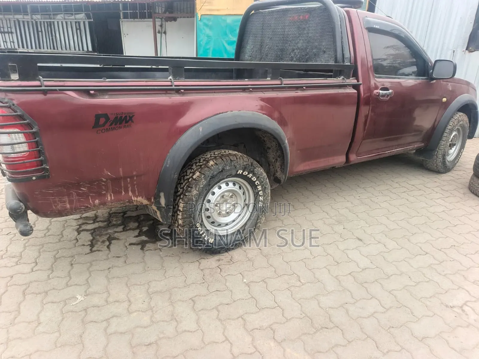 Isuzu D-MAX 2006 Red