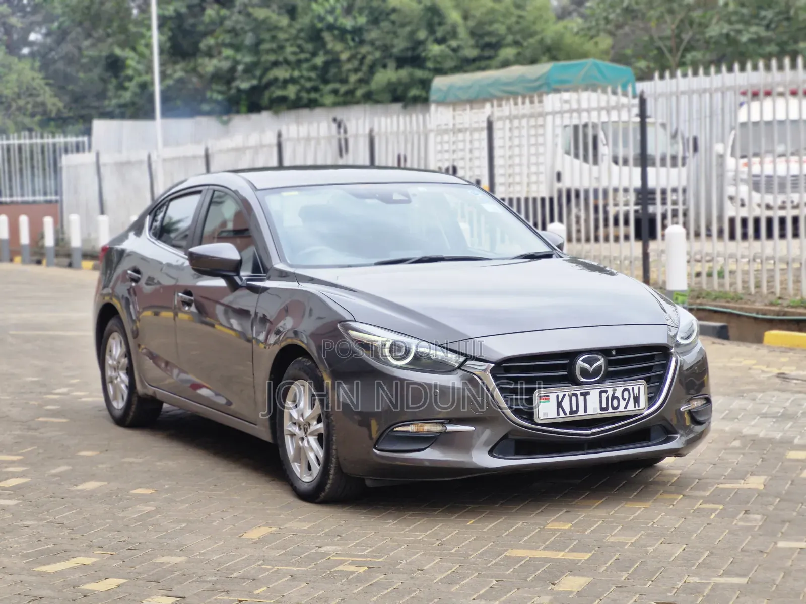 Mazda Axela 2018 Gray