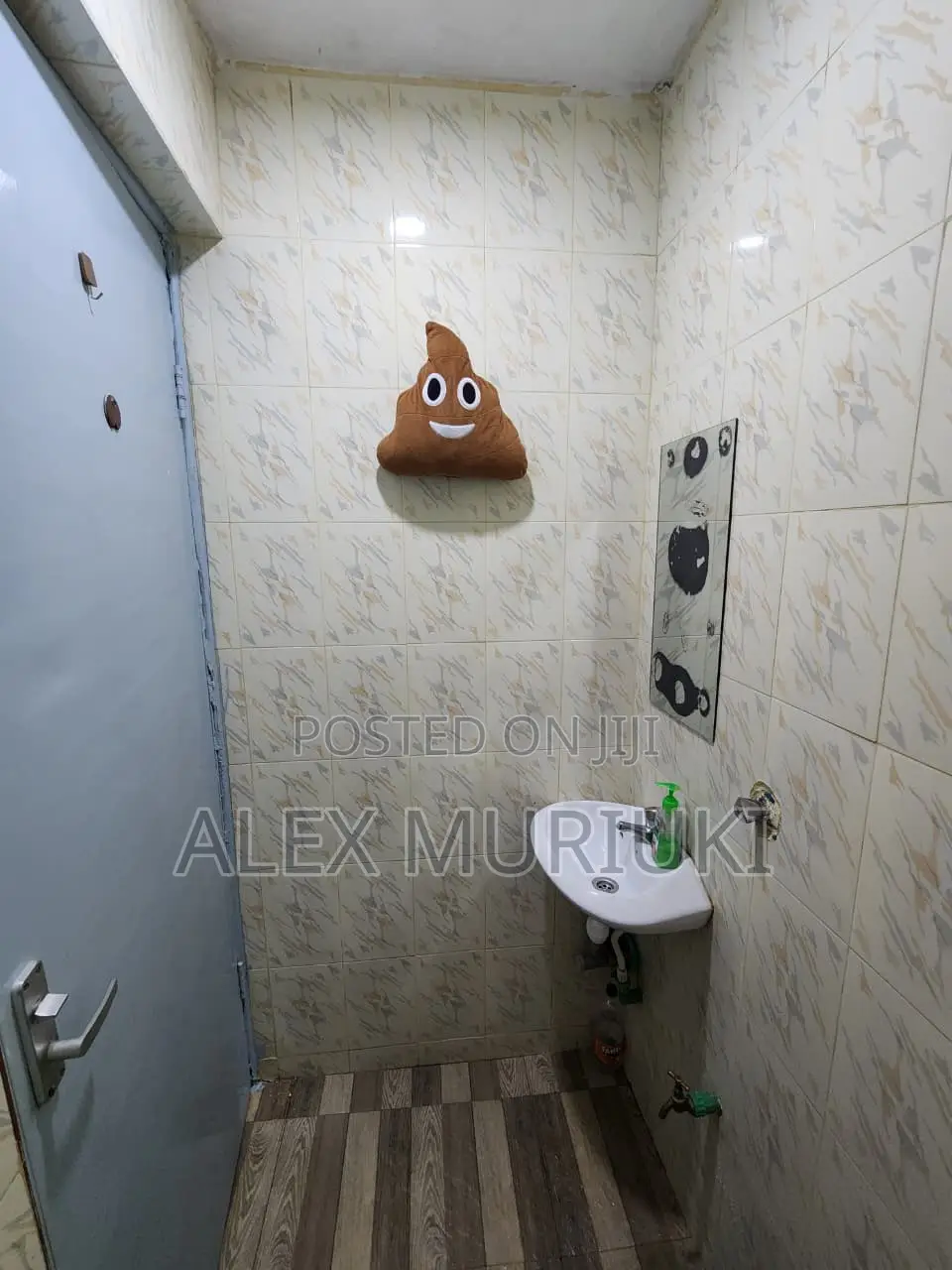 Neon Studio Airbnb in Juja Near Jkuat