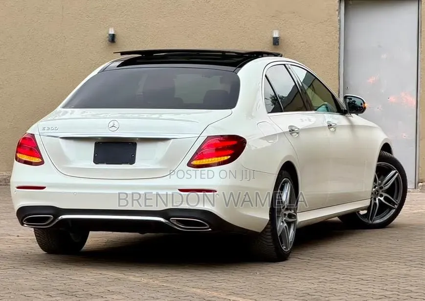 Mercedes-Benz E200 2020 White