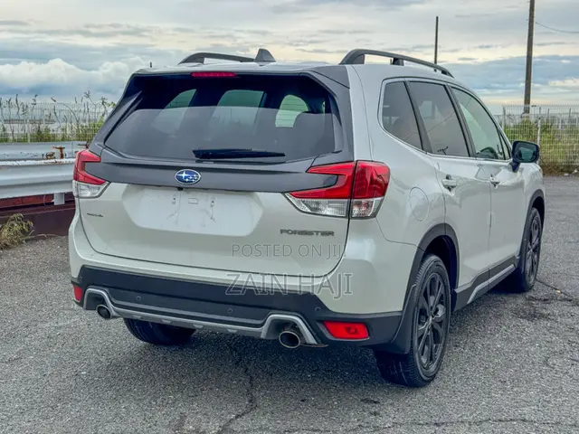 Subaru Forester 2021 White