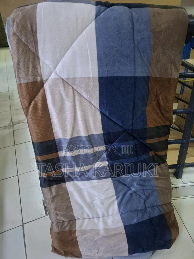 High-Quality Single Woolen Duvet – Durable Cozy