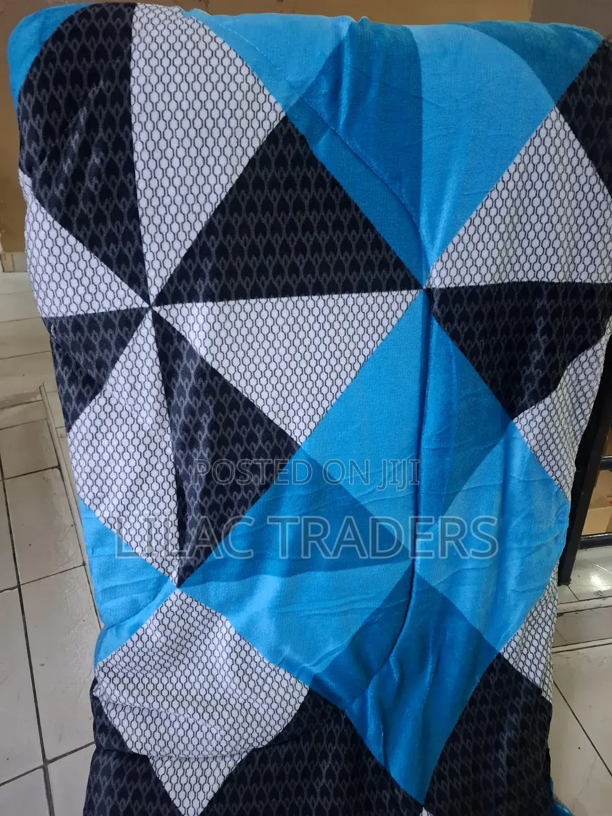 Luxury Single Woolen Comforter – Warm Lightweight