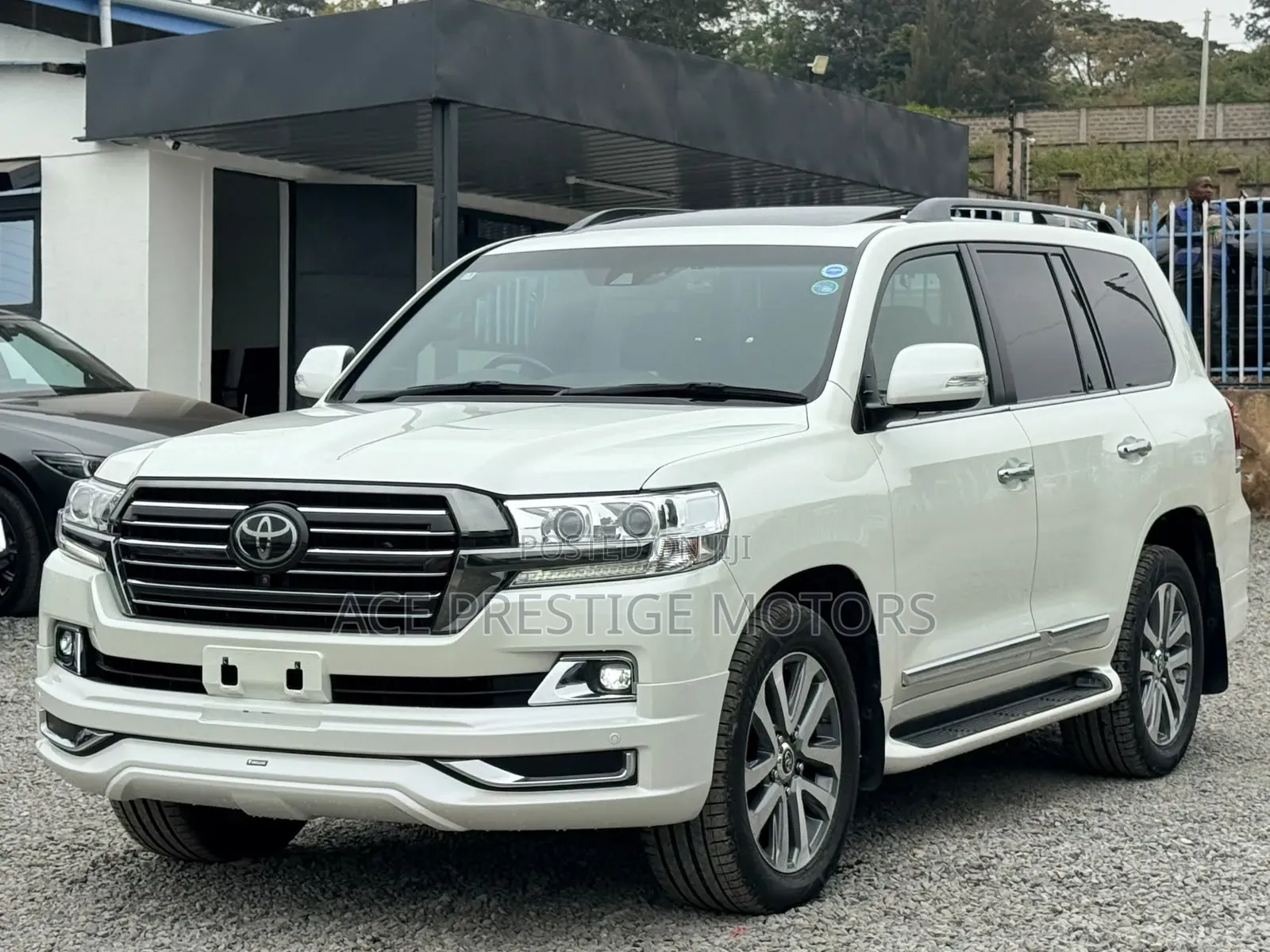 Toyota Land Cruiser Prado 2019 White