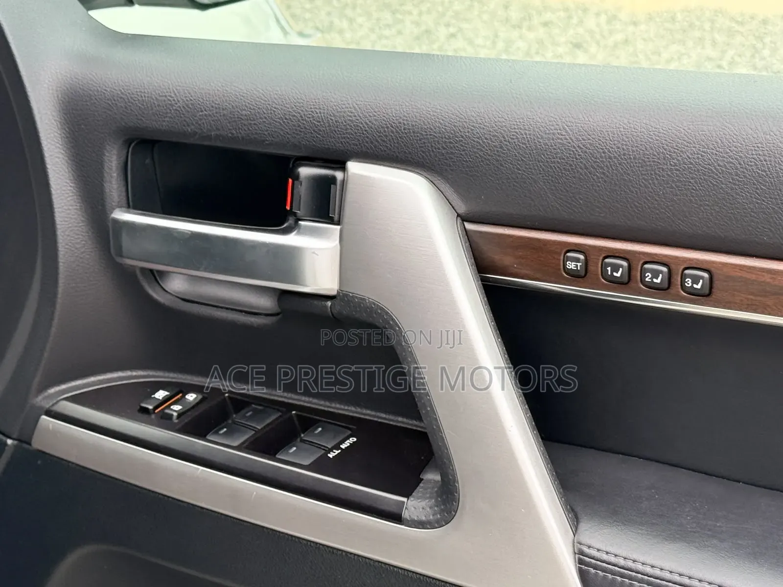 Toyota Land Cruiser Prado 2019 White