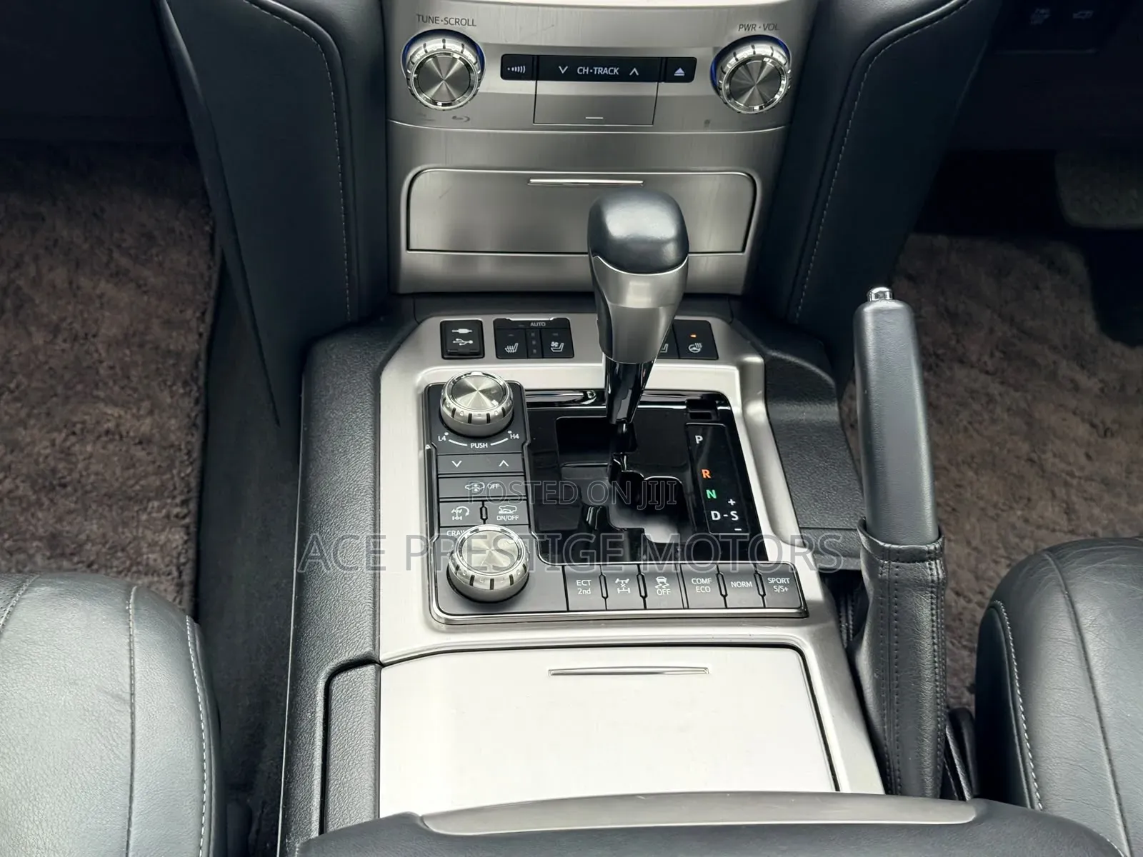 Toyota Land Cruiser Prado 2019 White