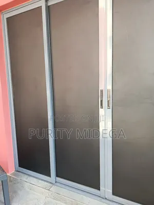 Total Opaque Blackout Glass Tint