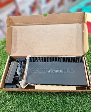 MikroTik (RB4011iGS+RM) Ethernet Gigabit Router