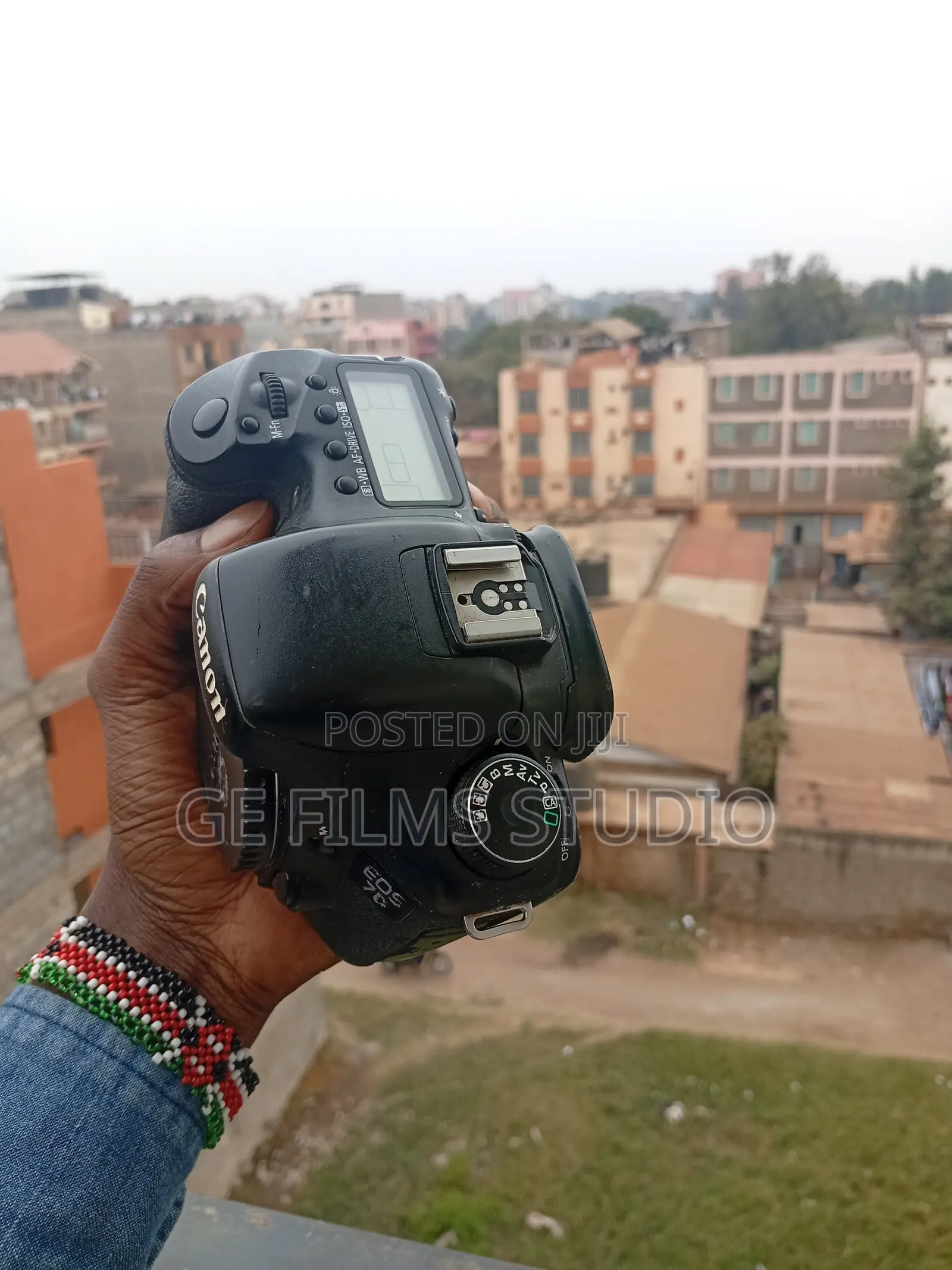 Canon Eos 7D Body Only (Free CF Adapter, Battery and Charger )