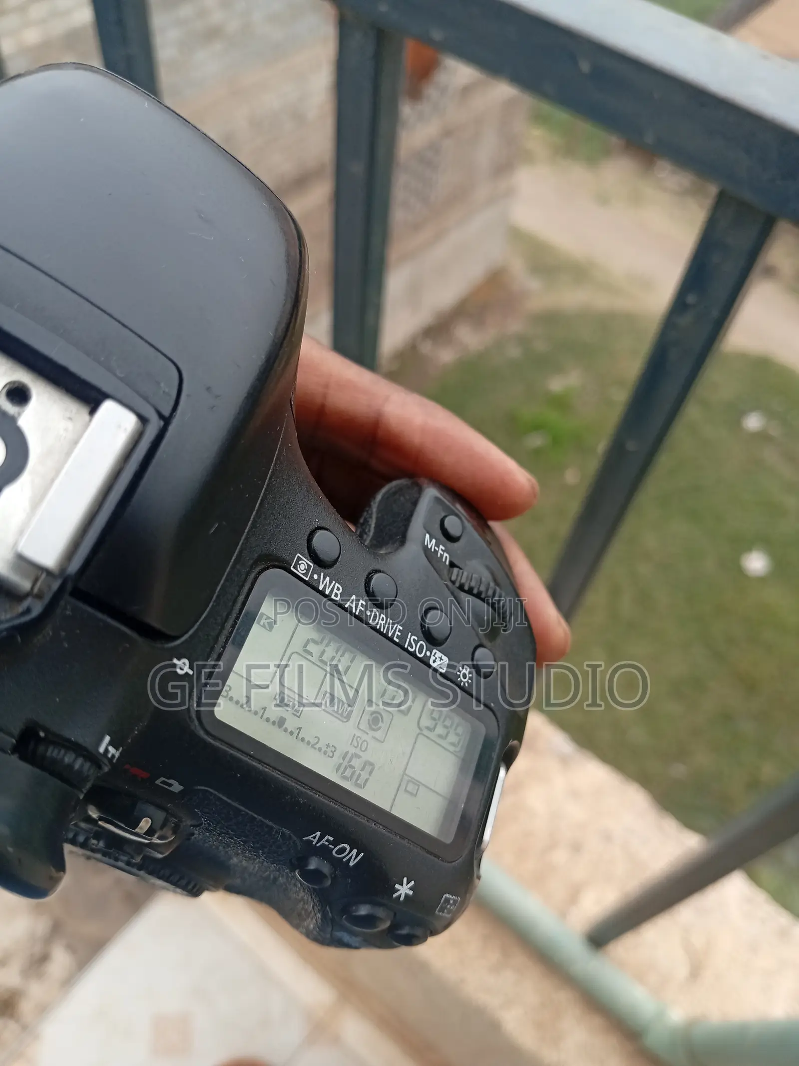 Canon Eos 7D Body Only (Free CF Adapter, Battery and Charger )