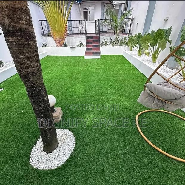 Artificial Grass Carpet - thumbnail 2