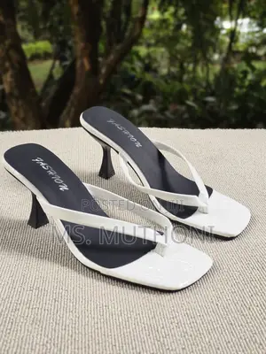 Elegant Comfy Chic Pyramid Heel Size 38-41
