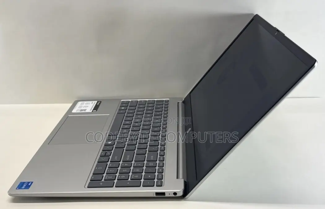 New Laptop HP 15-da3007nia 8GB Intel Core i5 SSD 512GB