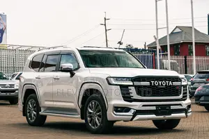 Toyota Land Cruiser 2023 White
