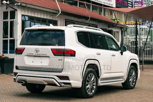Toyota Land Cruiser 2023 White